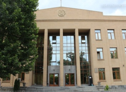 Շենգավիթի դատարանում կին դատապարտյալը ածելի է կուլ տվել՝ փորձելով ինքնասպանություն գործել