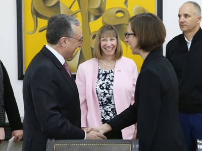 Armenian FM receives US Deputy Assistant Secretary of Defense