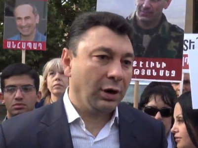 Ամեն ինչ անելու ենք, որ այս խայտառակ ռեժիմն օր առաջ հեռանա. Շարմազանովը միացել է Ռոբերտ Քոչարյանի աջակիցների հավաքին