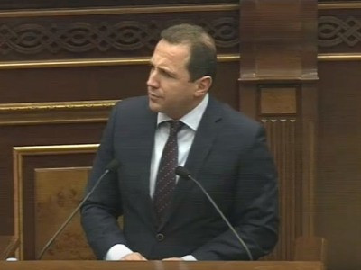 Ինչո՞ւ է ՊՆ-ն թանկ ցեմենտ գնում. հարցին փորձել է պատասխանել ՀՀ պաշտպանության նախարարը