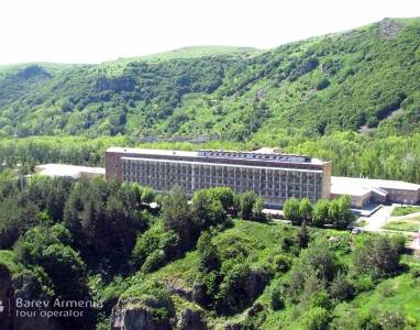 «Հրապարակ». Բարձր վարձատրվող աշխատանքից զրկված ջերմուկցիները լռում են