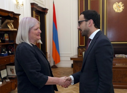 Armenia Deputy PM meets with outgoing UK Ambassador