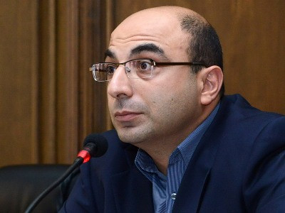 Մեկ մարդու իշխանության և հակակշիռների բացակայության ամենաուղիղ հետևանքն է. Հովհաննիսյանը՝ հրաժարականների մասին