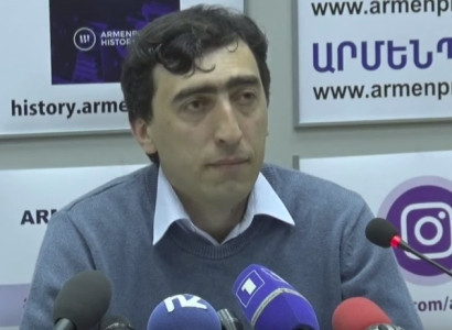 Ալեքսանդր Ազարյանի ատենախոսության մեջ արտագրության մասին ինֆորմացիան պատգամավորից է եկել. Գոգյան