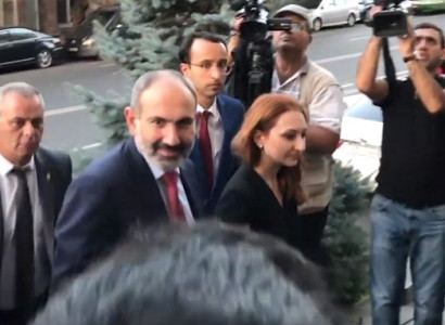 Armenian PM did not comment on Armenia police and NSS chiefs’ resignations