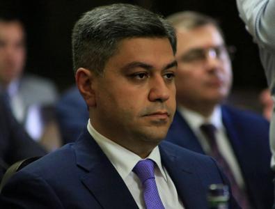 «Իրատես». Հետաքրքիր շարժեր. Վանեցյանական թեւի ներկայացուցիչները որոշ անհատների հետ բանակցությունների մեջ են