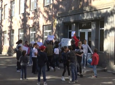 Protests being staged against Armenia Amulsar gold mine operation