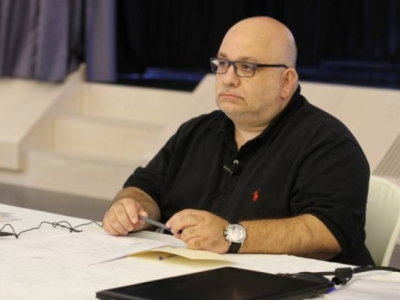 «Մեր լեզուն հպարտ արեւմտահայերենն է». «Զարթոնք»-ի խմբագիրը դժգոհում է, որ Զարեհ Սինանյանն իրենց արեւելահայերեն է գրել