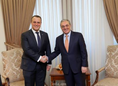 Armenia FM receives Australian parliamentary delegation