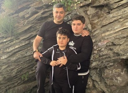 Դու՝ մենք ենք, սահմանի տղերքն են, բոլորս ենք. որովհետեւ դու հայրենիք ես. Վանեցյանը լուսանկար է հրապարակել