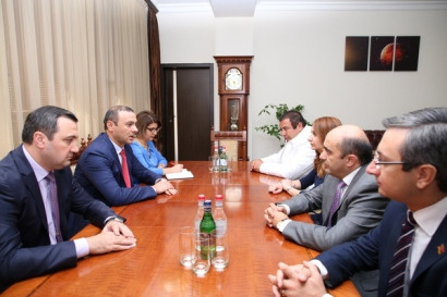 Armenia Security Council Secretary meets with heads of parliamentary factions