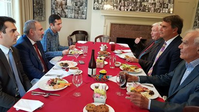 Armenia's ministry of high-tech industry signs memorndum with Draper University