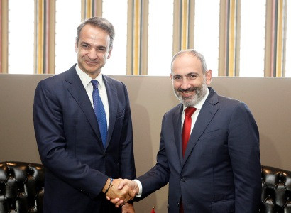 Armenia PM in New York, meets with Greece colleague