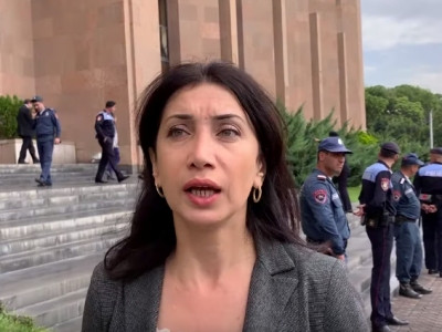 Տակը մեծ կեղտ կա, որ քաղաքապետարանը վախենում է աշխատավարձերը փոխանցել. Սոնա Աղեկյան