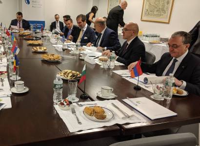 Armenia’s Mnatsakanyan attends unofficial meeting of BSEC Council of FMs