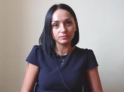 «Ժողովուրդ». Շատ վախեցած եմ, երեւի կասկայով շփվեմ քրոջս հետ․ ավագանու անդամ Նուարդ Վարդանյանի քույր