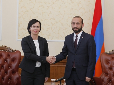 Armenian parliamentary speaker receives Lithuania Ambassador