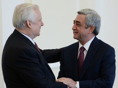 Հայաստանում Ձեզ ճանաչում և սիրում են որպես հավատարիմ բարեկամի. Սերժ Սարգսյանը շնորհավորել է Ռիժկովին