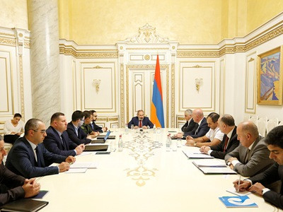 Armenia premier holds consultation on Anticorruption Strategy