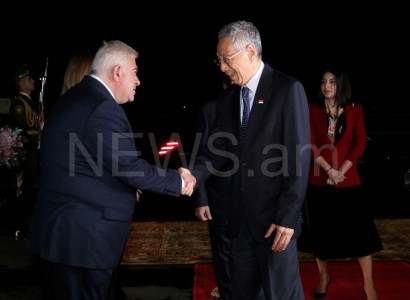 Singapore PM Lee Hsien Loong arrives in Armenia (PHOTOS)