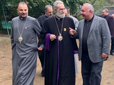 Արցախի թեմի վերաբացման 30-ամյակին Պարգև և Վրթանես Սրբազանների հետ Գանձասարում. Արշավիր Ղարամյան