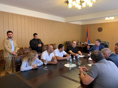 Գյուղացիների իրավունքն է պահանջել մարզպետի հրաժարականը, իսկ որոշում կայացնողը ես եմ. Գարիկ Սարգսյան