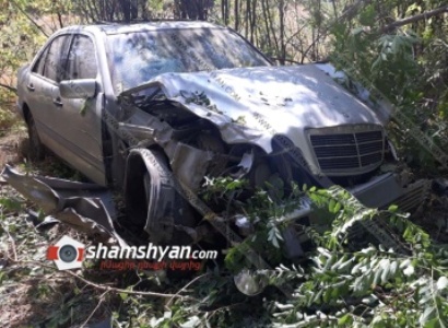 Ուրցաձոր գյուղում Mercedes-ը դուրս է եկել երթևեկելի գոտուց, բախվել ճամփեզրի ծառերին․ կա վիրավոր