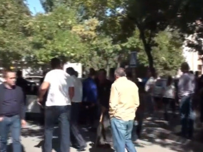 Armenia villagers clash with one another