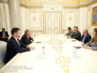 Armenian PM meets US Congressman Frank Pallone