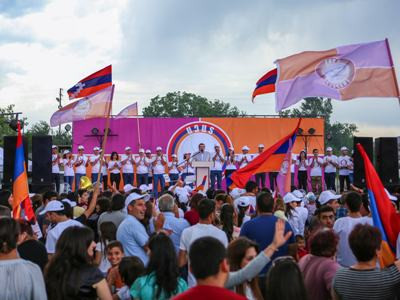 «Ազատ հայրենիք» կուսակցությունը նոյեմբերի 9-ին կհրապարակի նախագահի սեփական թենածուի անունը