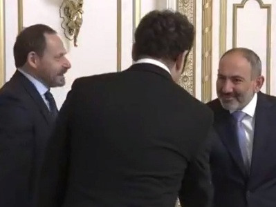 «Ապագան առանց վարորդի տաքսունն է». Փաշինյանն ընդունել է «Յանդեքս» ընկերության տնօրենին