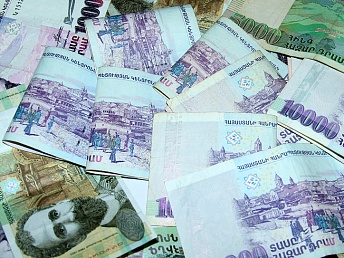 Կառավարությունը մերժեց «Իմ քայլից» Արտակ Մանուկյանի նախաձեռնությունն ուղղված աշխատավարձերի բարձրացմանը