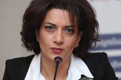 «Հրապարակ». Վարչապետի տիկնոջ վարսավիրին ազատել են աշխատանքից. անակնկալ ու կոշտ