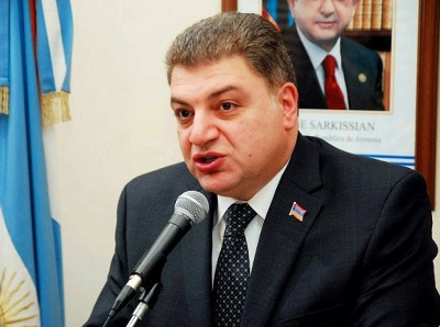 «Հրապարակ». ԱԳՆ գլխավոր քարտուղարը չի «վարակվել» Փաշինյանից. նրա որդին տաքուկ ծառայում է ՊՆ-ում, հյուրերին է ուղեկցում