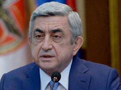 «Հրապարակ». Սկսել են համոզել Բակո Սահակյանին, որ նորմալ թեկնածու չկա, ինքն առաջադրվի