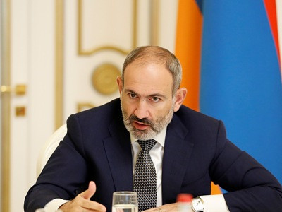 Armenia PM to fallen soldiers’ mothers: Everyone’s matter will be resolved