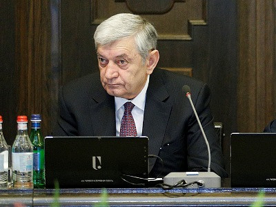 Կապանում տունը մնացել է սողանքի տակ. ներսում ծեր ամուսիններ են, չգիտենք՝ ողջ են, թե ոչ. Ցոլակյան