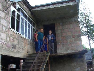 «Հայրական տունը թողնել եւ ուրիշ տեղ ապրել չեմ ուզում». Չիլինգարյանների ընտանիքն ընդգրկվել է բնակարանաշինության ծրագրում
