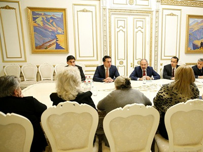 «Ասֆալտապատման հարցը հավասարեցնում եք զոհվածի մոր հարցի հետ». Մարգարիտա Խաչատրյանը վրդովվեց վարչապետի համեմատությունից