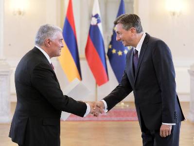 Armenia new ambassador hands letter of credence to Slovenia president