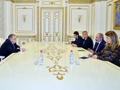 Armenian PM receives newly appointed Czech Ambassador to Armenia