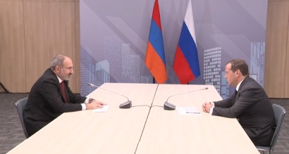 Armenia, Russia PMs meet in Moscow