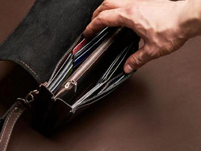 Խոշոր կողուպուտ Երեւանում. 55-ամյա տղամարդուց վերելակի մոտ 15 000 դոլար են հափշտակել