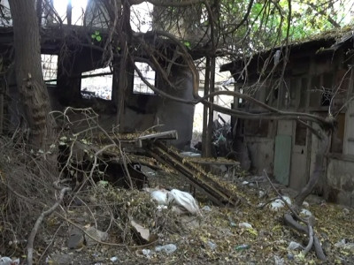 «Պարոն քաղաքապետ, խոլերայի բուն է, սա է դեմքդ, գիտես` սերիալ ենք նկարում». Եկմալյանի բնակիչ