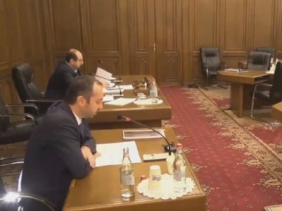 Armenian PM increases number of employees of his apparatus