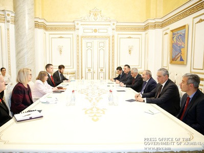 Armenia's Pashinyan meets with US Ambassador