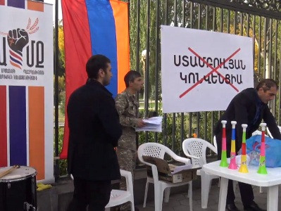 Protest against Istanbul Convention ratification being staged outside Armenia parliament building