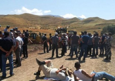 Newspaper: Armenia authorities will try to deblock roads leading to Amulsar gold mine