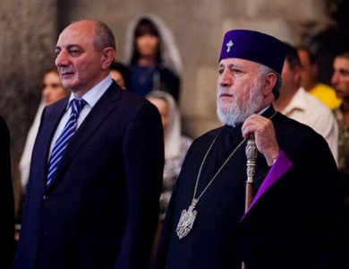 Karabakh President congratulates Catholicos of All Armenians on 20th anniversary of his enthronement