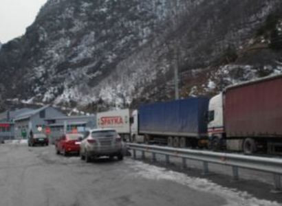 Լարսի ճանապարհը բեռնատարների համար փակ է. ռուսական կողմում կուտակված է 250 ավտոմեքենա